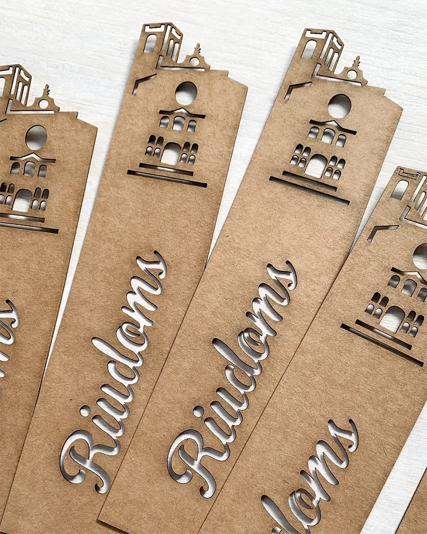 troquelat-punt-de-llibre